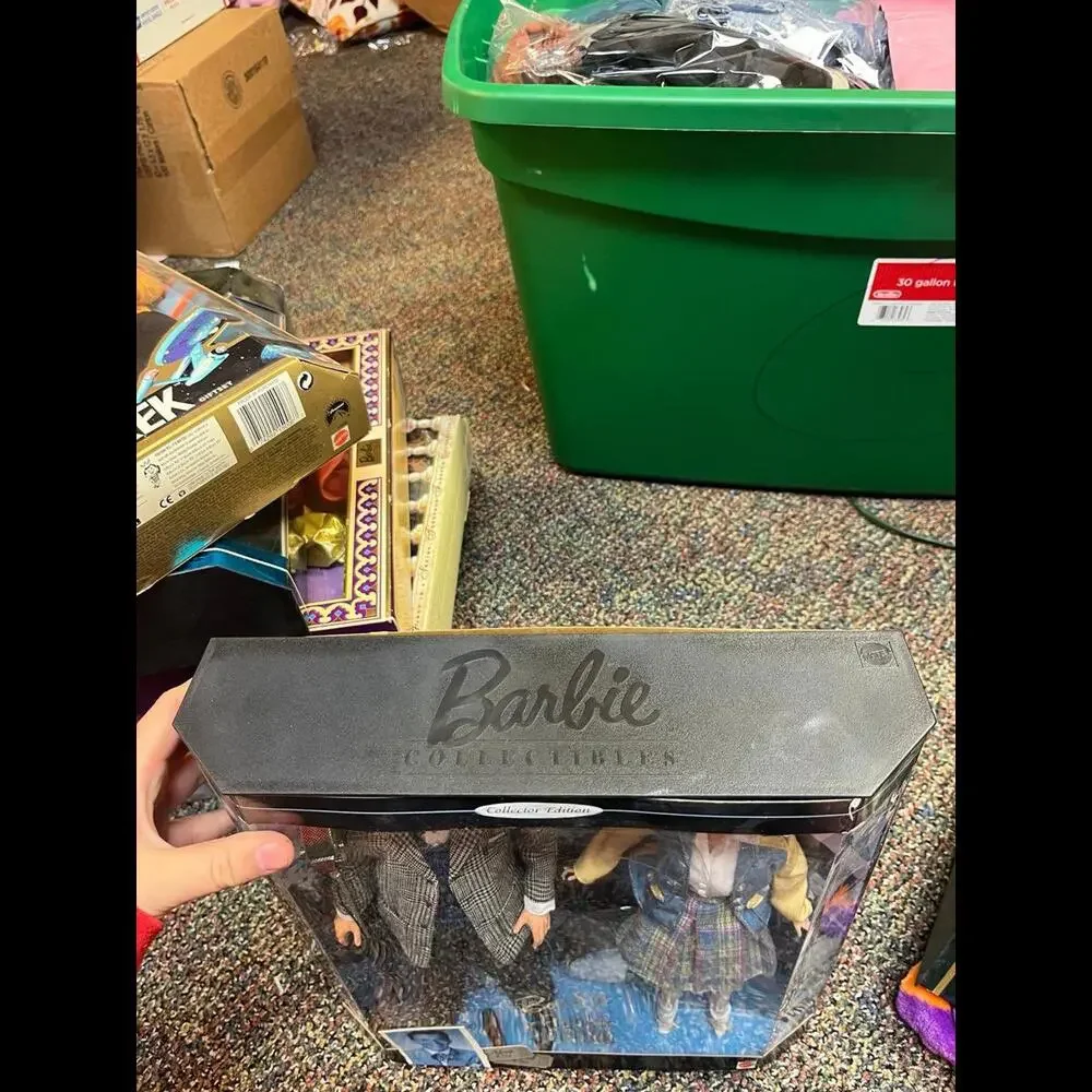 Mattel Barbie Loves Frank Sinatra Collectors Set 22953‎
